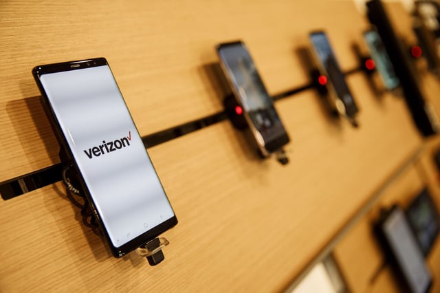 A Samsung Electronics Co. Galaxy Note 8 smartphone is displayed for sale at a Verizon Communications Inc. store in Brea, California, U.S., on Monday, Jan. 22, 2018.