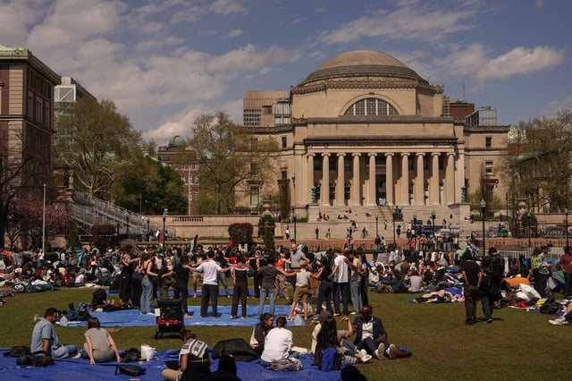 Students hold a protest in support of Palestinians at Columbia University, during the ongoing conflict between Israel and the Palestinian Islamist group Hamas, in New York, U.S., April 20, 2024.