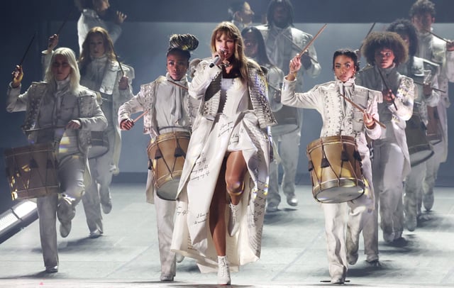 Taylor Swift performs in Paris, France. Credit: Kevin Mazur/TAS24/Getty Images