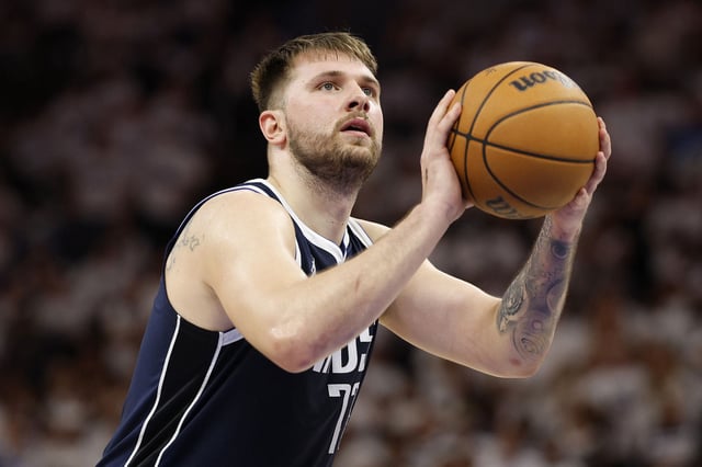 Luka Dončić scored 15 points in the fourth quarter to top-score in Game 1 against the Timberwolves with 33 points.