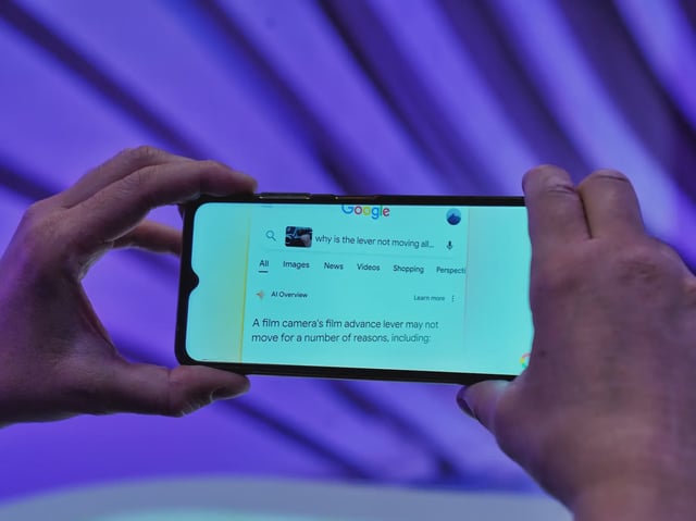 Google AI Overviews response on a mobile search. Picture: Shutterstock/DIA TV