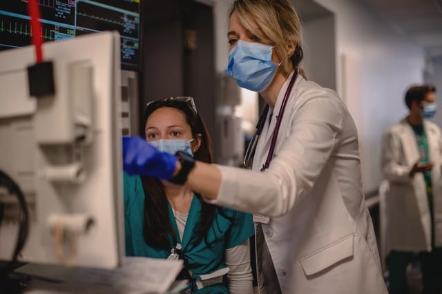 Doctors in training at NYC Health and Hospitals could finally have a contract in a deal announced Saturday.