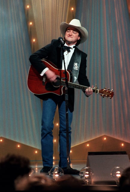 Horizon Award nominee Mark Chesnutt performs "Brother Jukebox" during the 25th annual CMA Awards show at the Grand Ole Opry House Oct. 2, 1991.