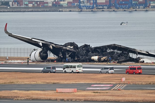 Japan Airlines crash fire