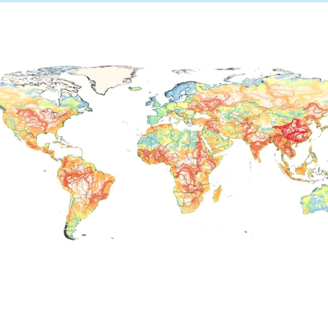 Map from the paper showing potential municipal solid waste (MSW)leakage in rivers in 2020. The hotspots of waste may only get worse in the future.