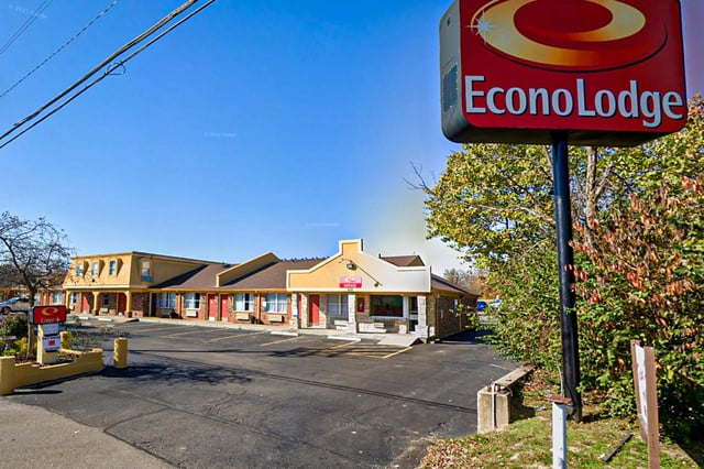 Econo Lodge in Erlanger, Kentucky.