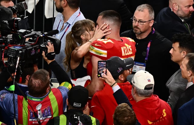 Taylor Swift Travis Kelce