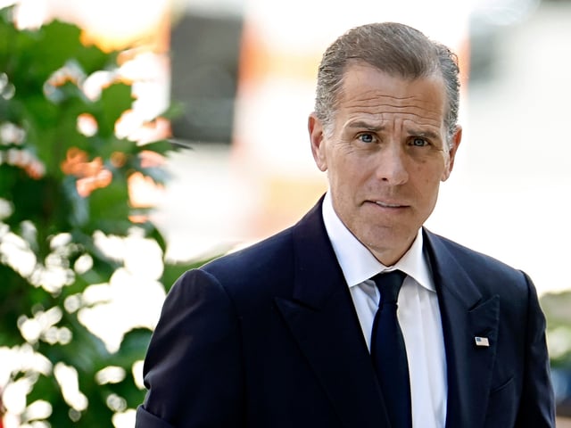 WILMINGTON, DELAWARE - JUNE 07: Hunter Biden, son of U.S. President Joe Biden, arrives for his trial at the J. Caleb Boggs Federal Building on June 07, 2024 in Wilmington, Delaware. The trial for Hunter Biden's felony gun charges continues today with additional witnesses. (Photo by Kevin Dietsch/Getty Images)