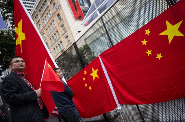 CCP Supporters Gather To Greet Xi