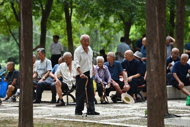 Senior citizens relax at a park in Fuyang city in eastern China's Anhui province earlier this month.